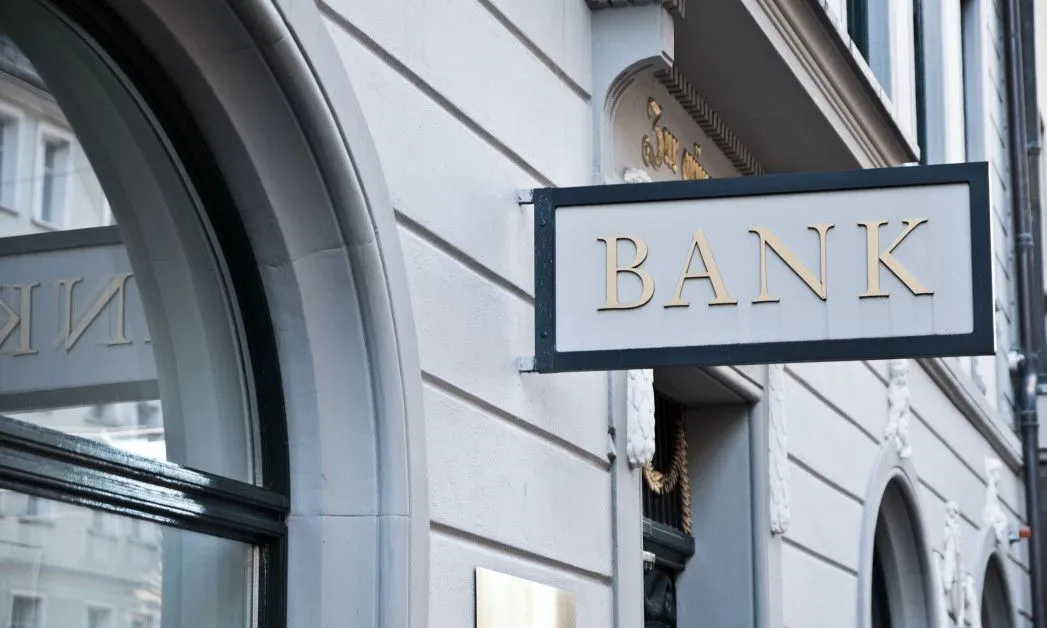 What is the History of Cassidy Banks and Establishment?